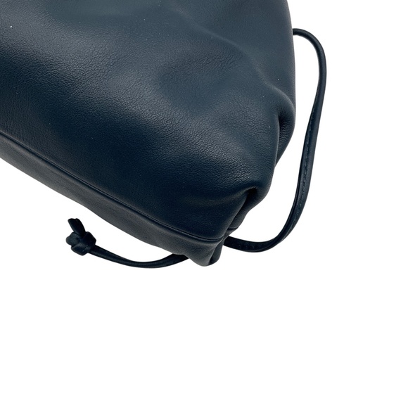 BOTTEGA VENETA NAVY LEATHER POUCH WITH STRAP - Picture 9 of 13